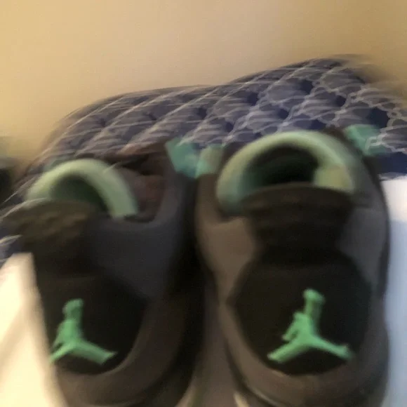 Nike Air Jordan 4 Retro Grey and Mint - Picture 3 of 4